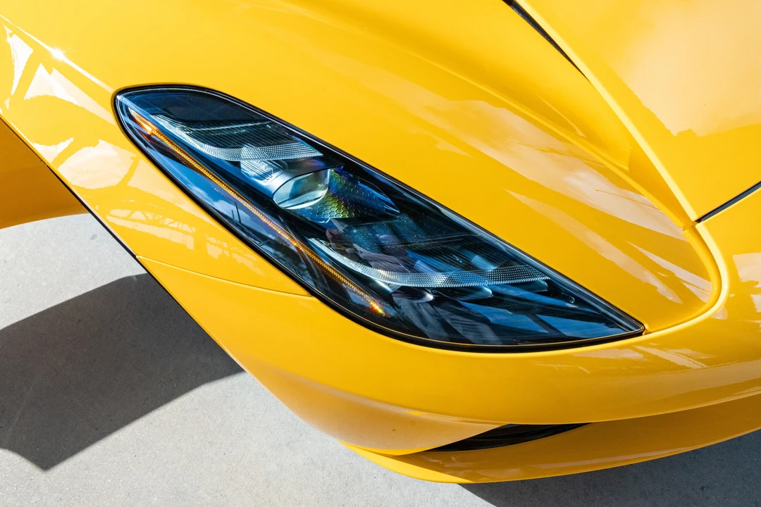2024 Lotus Emira - Image 12 of 31