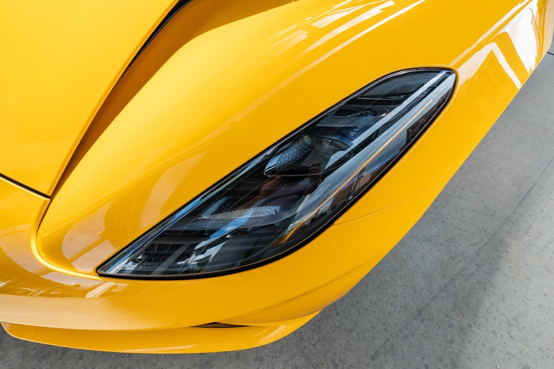 2024 Lotus Emira - Image 15 of 31
