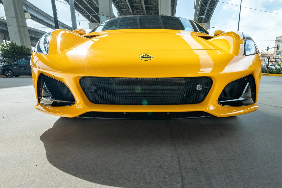 2024 Lotus Emira - Image 6 of 31