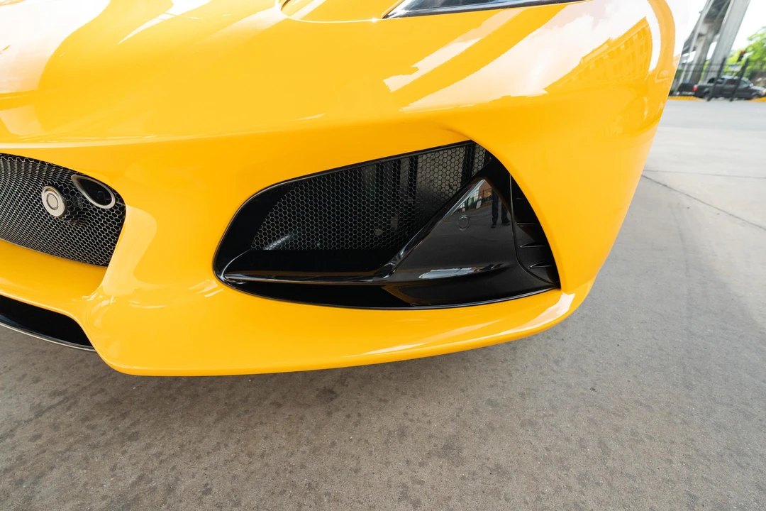 2024 Lotus Emira - Image 17 of 31