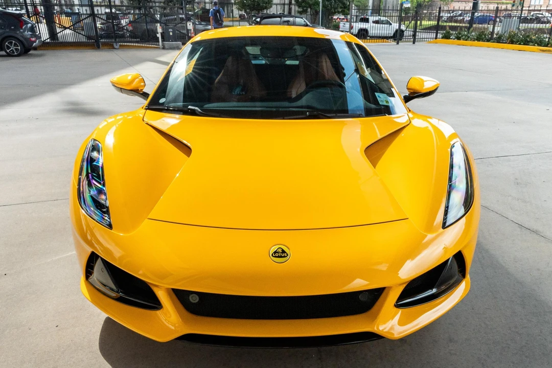 2024 Lotus Emira - Image 2 of 31