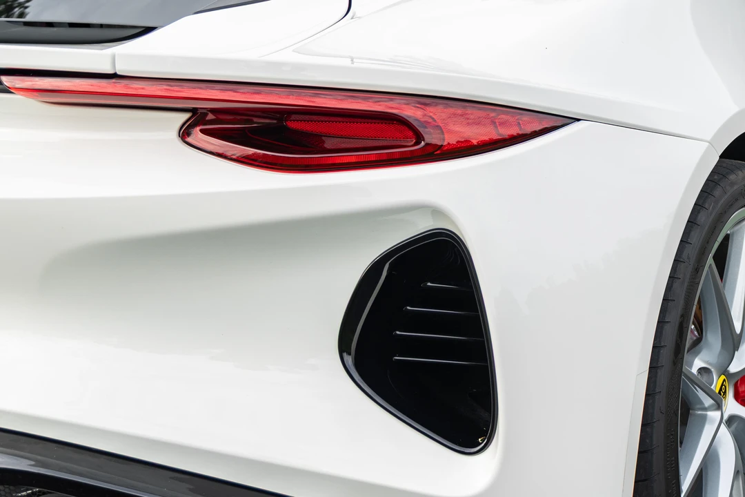 2024 Lotus Emira - Image 31 of 31
