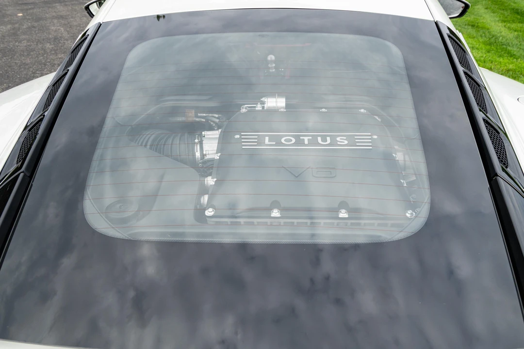 2024 Lotus Emira - Image 28 of 31