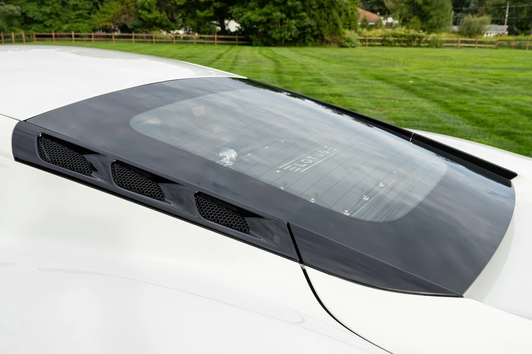 2024 Lotus Emira - Image 22 of 31