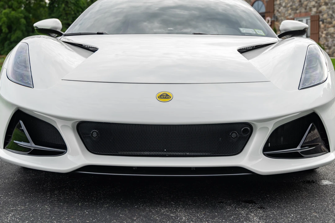 2024 Lotus Emira - Image 12 of 31