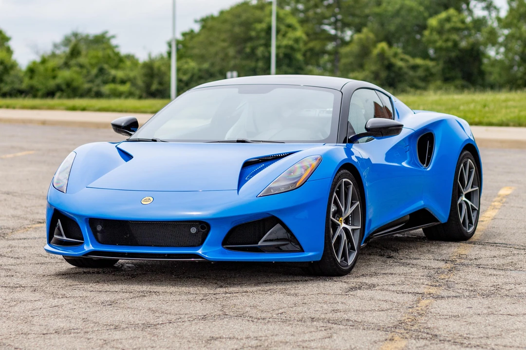2024 Lotus Emira - Image 8 of 31
