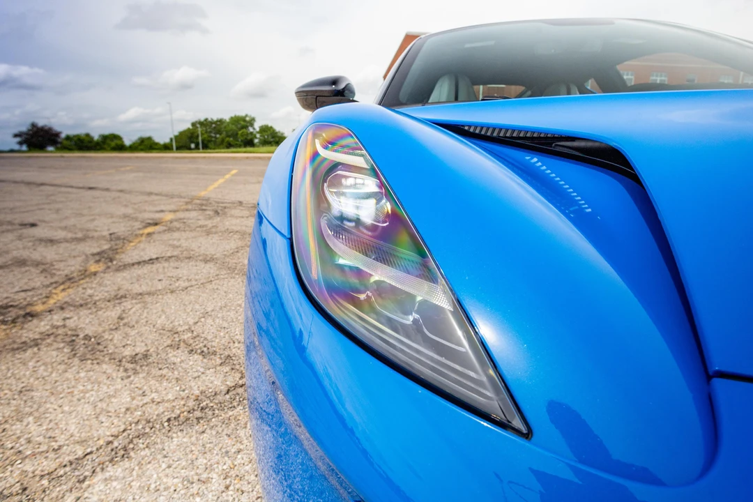 2024 Lotus Emira - Image 14 of 31