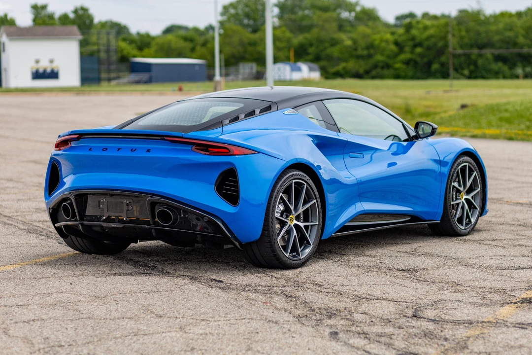 2024 Lotus Emira - Image 4 of 31
