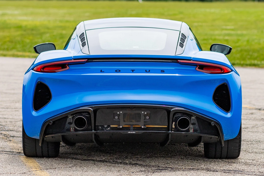 2024 Lotus Emira - Image 5 of 31
