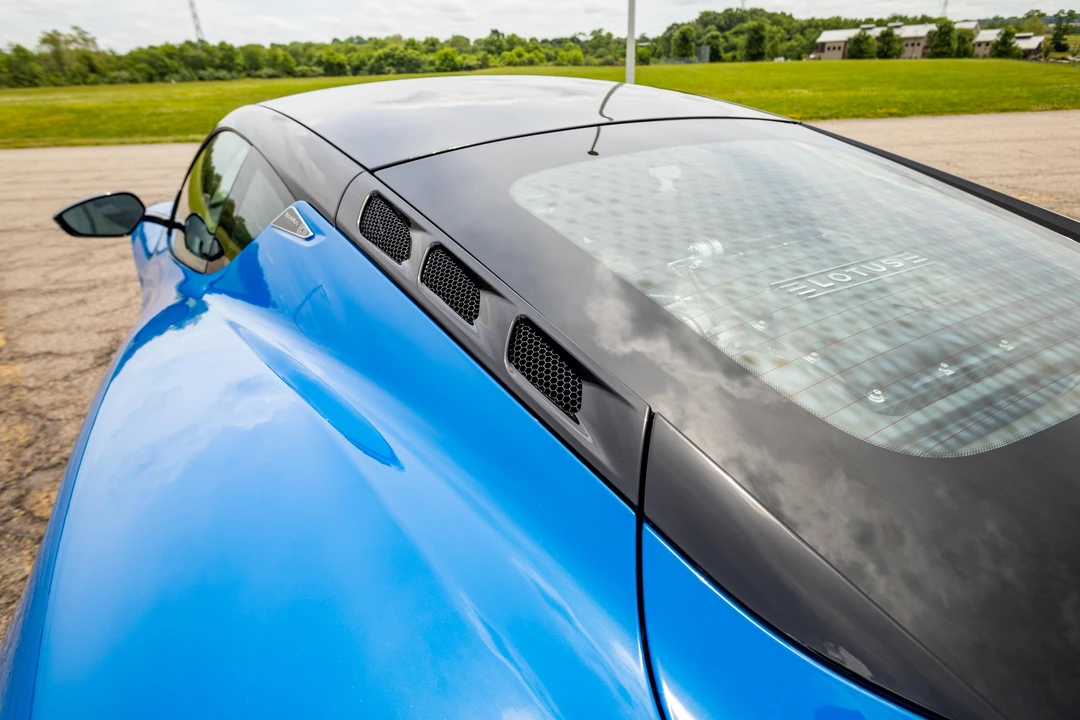 2024 Lotus Emira - Image 29 of 31
