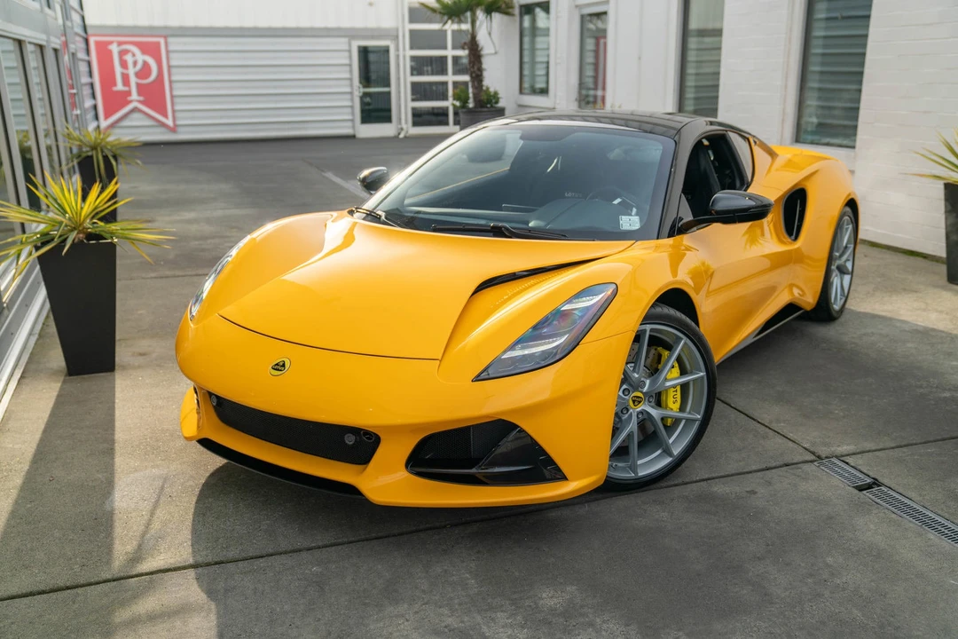 2024 Lotus Emira - Image 2 of 21