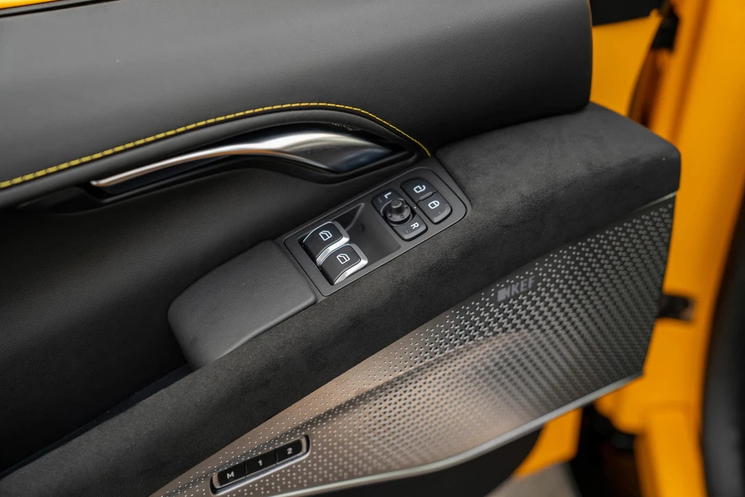 2024 Lotus Emira - Image 13 of 21