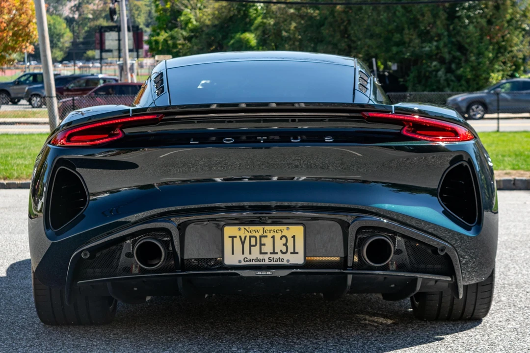 2024 Lotus Emira - Image 5 of 31