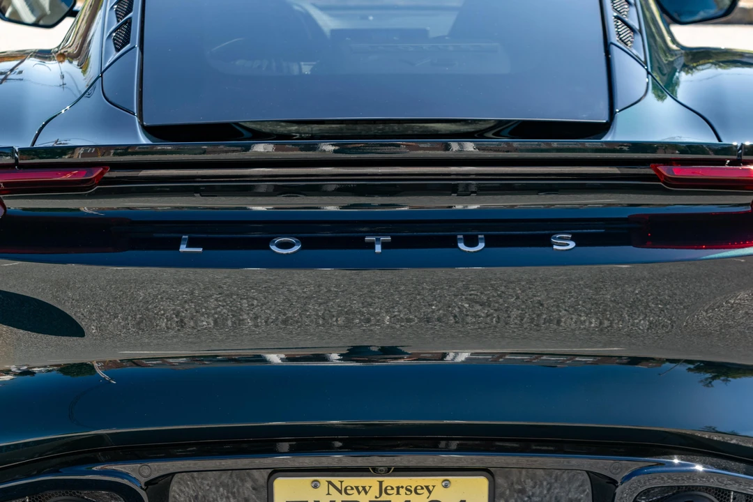 2024 Lotus Emira - Image 23 of 31