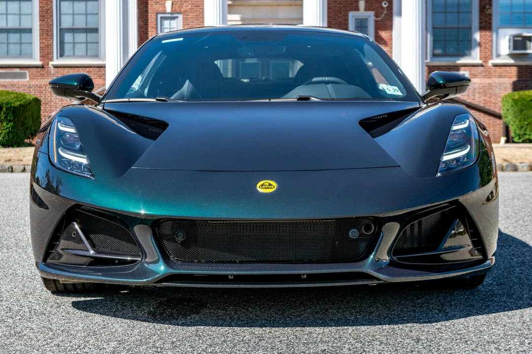 2024 Lotus Emira - Image 7 of 31
