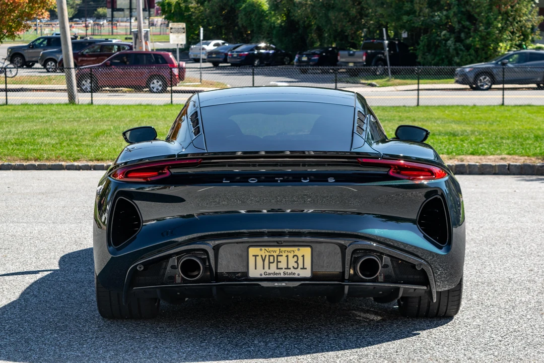 2024 Lotus Emira - Image 11 of 31
