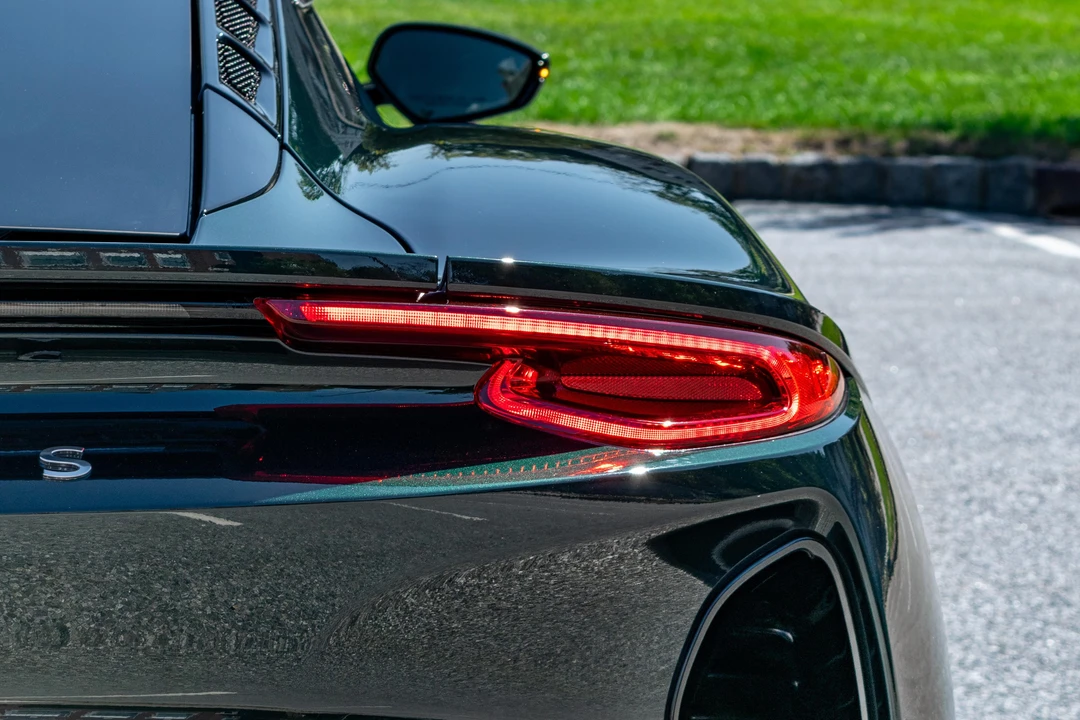 2024 Lotus Emira - Image 25 of 31