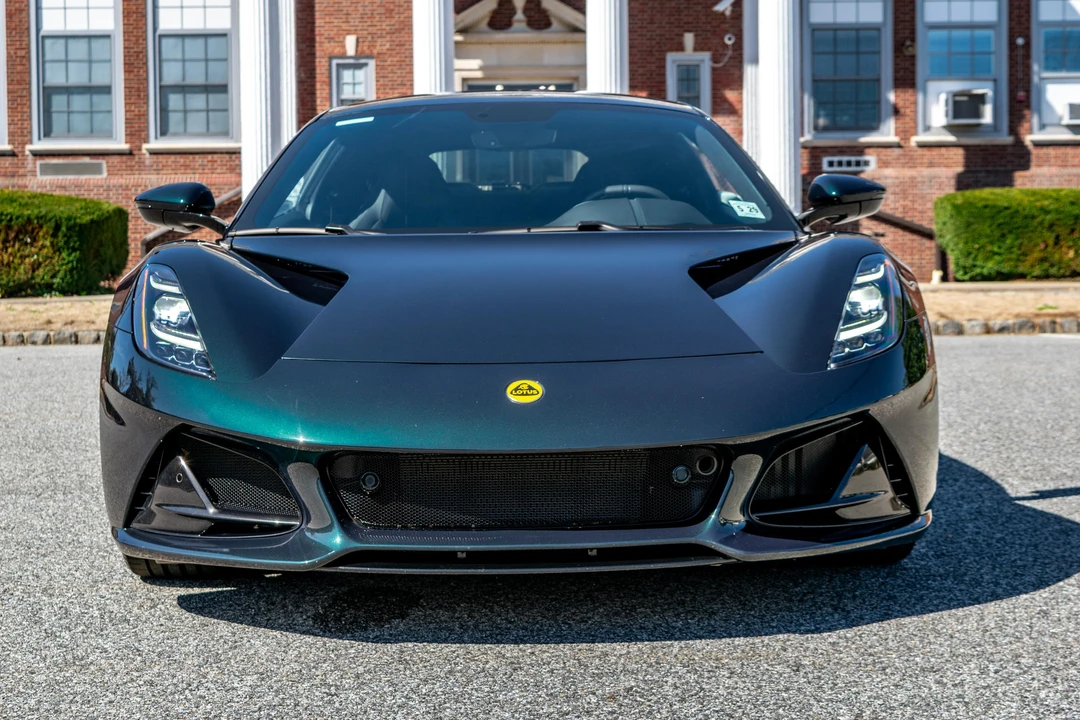 2024 Lotus Emira - Image 6 of 31