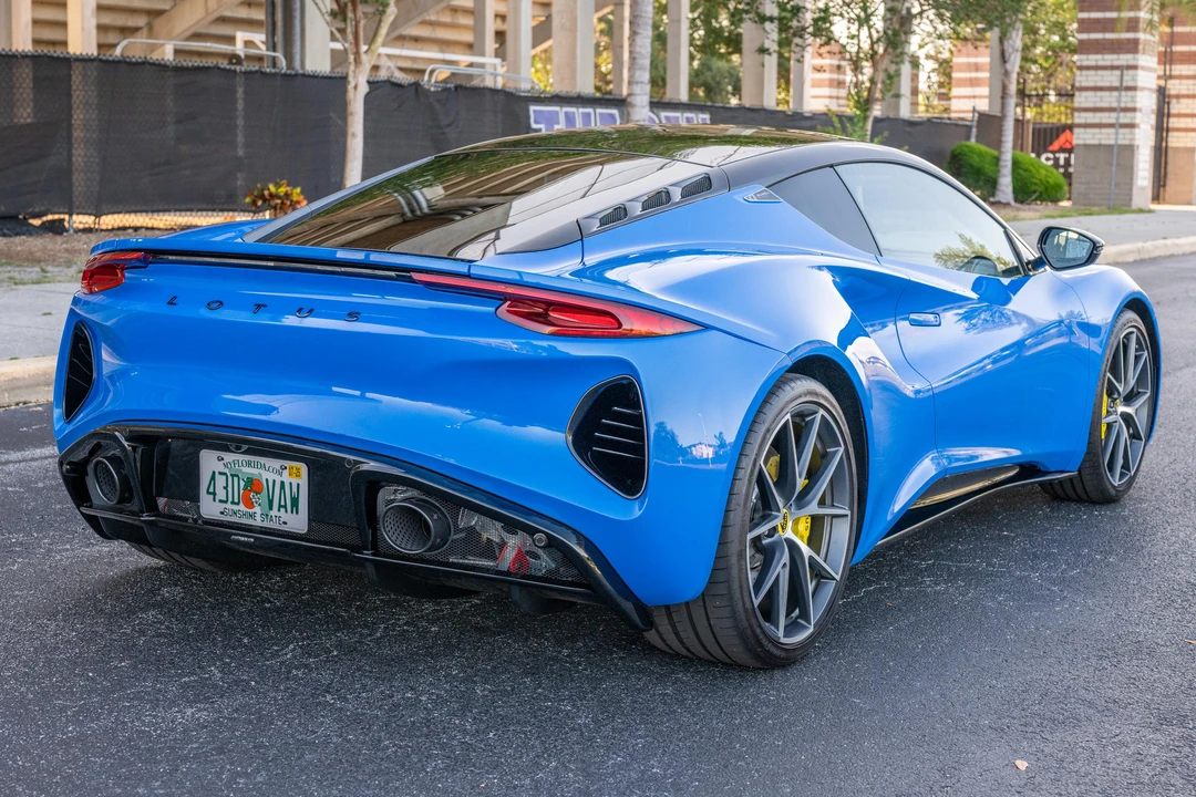 2024 Lotus Emira - Image 9 of 31