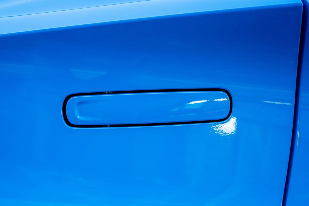 2024 Lotus Emira - Image 18 of 31