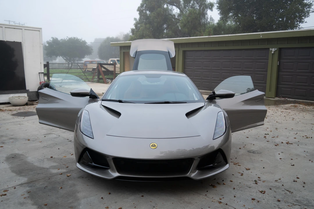 2024 Lotus Emira - Image 10 of 31