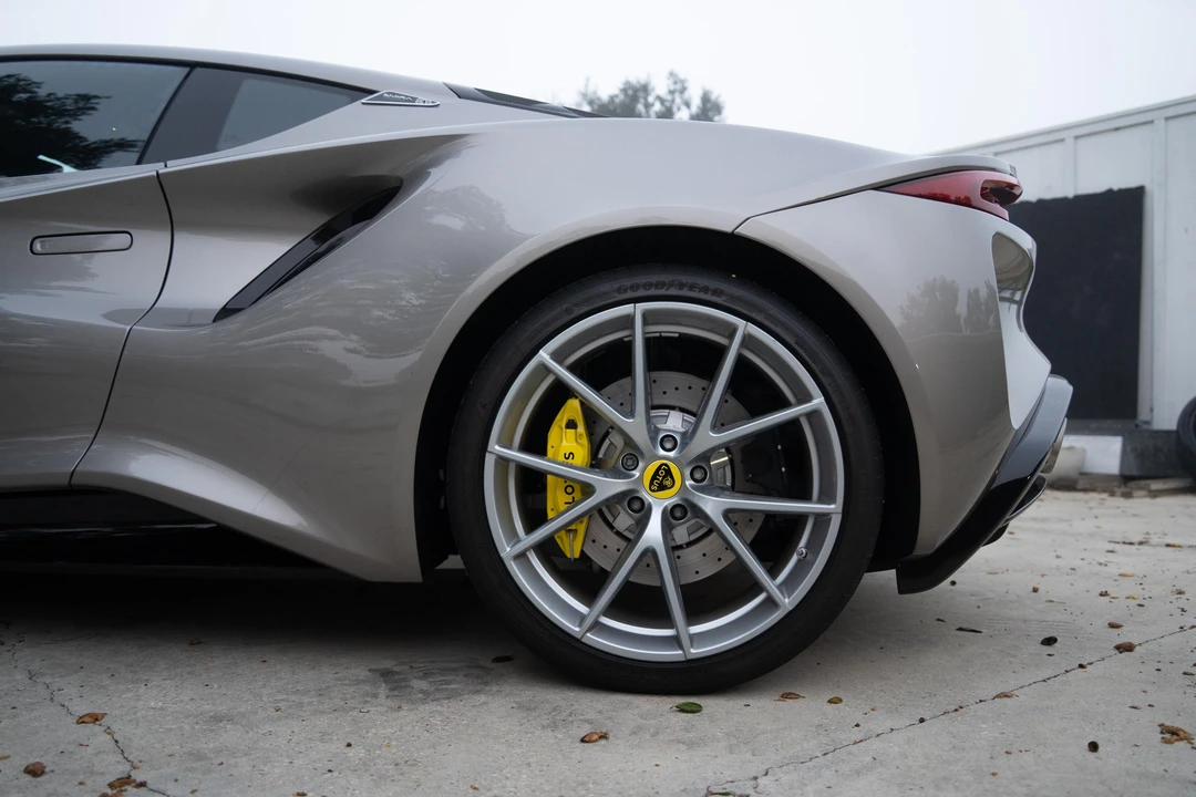 2024 Lotus Emira - Image 26 of 31