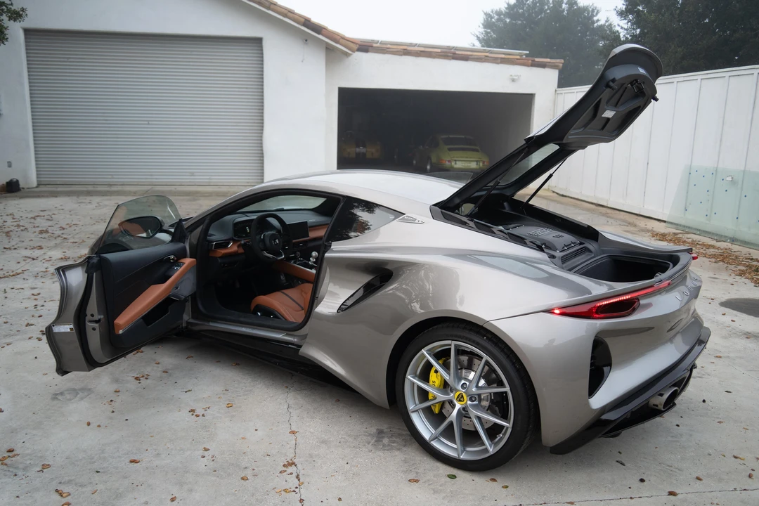2024 Lotus Emira - Image 12 of 31
