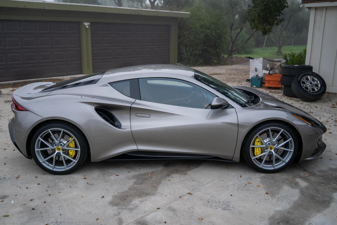 2024 Lotus Emira - Image 4 of 31