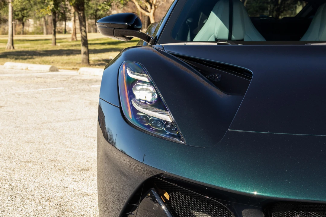 2024 Lotus Emira - Image 14 of 31