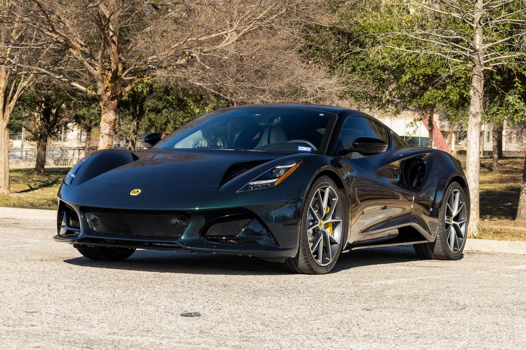 2024 Lotus Emira - Image 7 of 31