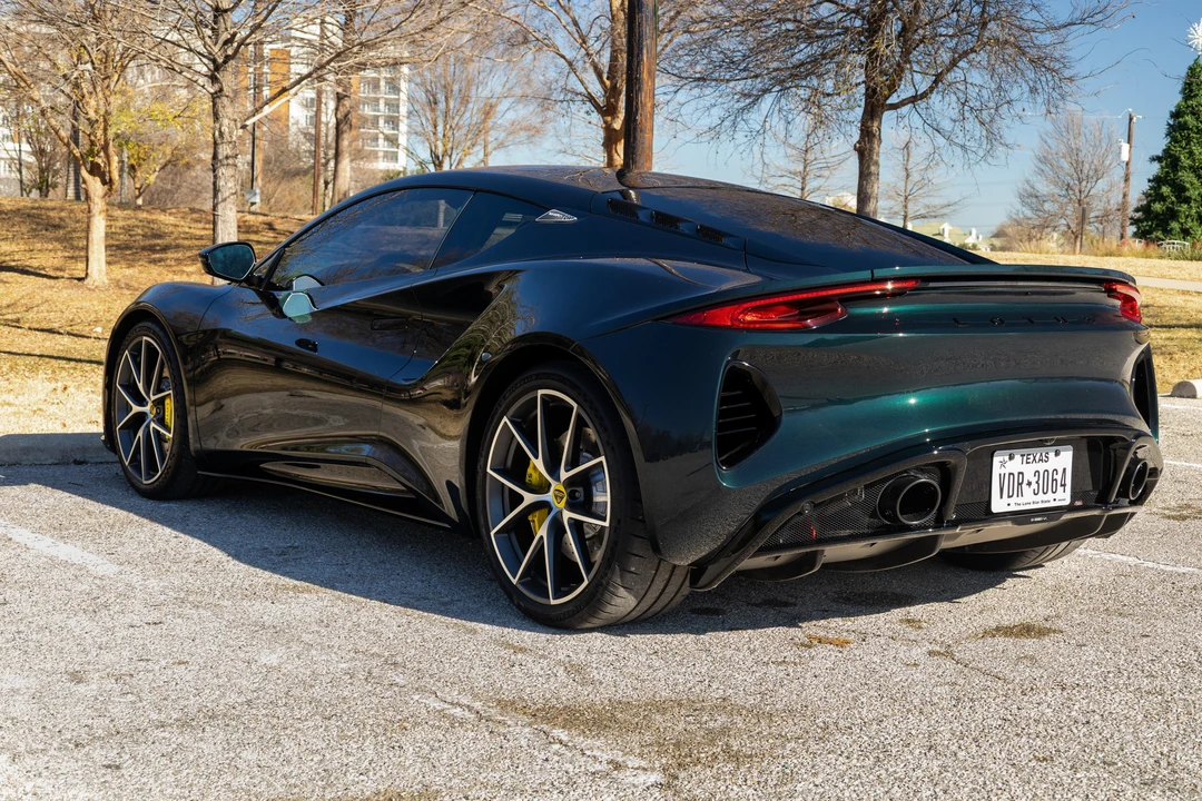 2024 Lotus Emira - Image 9 of 31