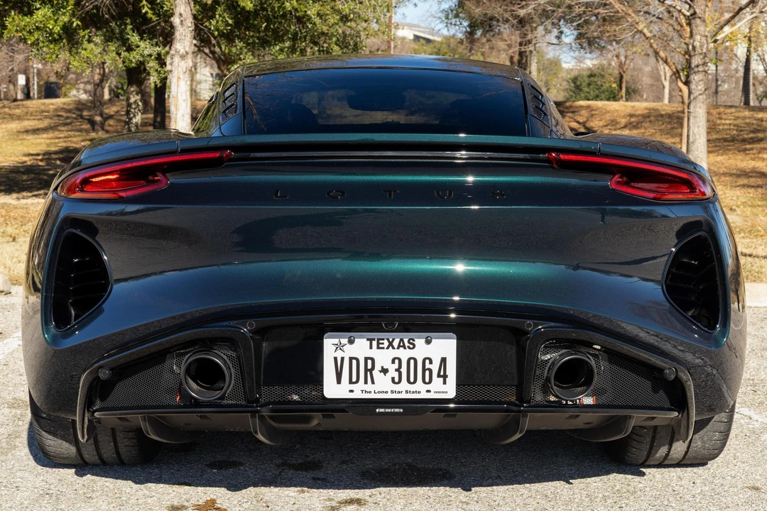 2024 Lotus Emira - Image 5 of 31