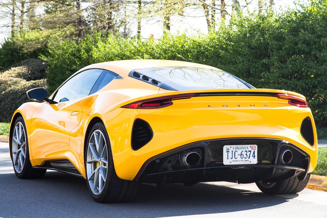 2024 Lotus Emira - Image 4 of 5