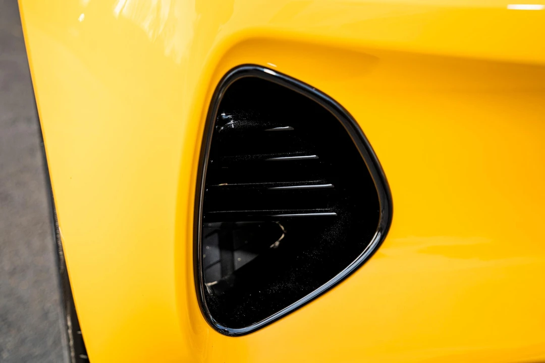 2024 Lotus Emira - Image 28 of 31