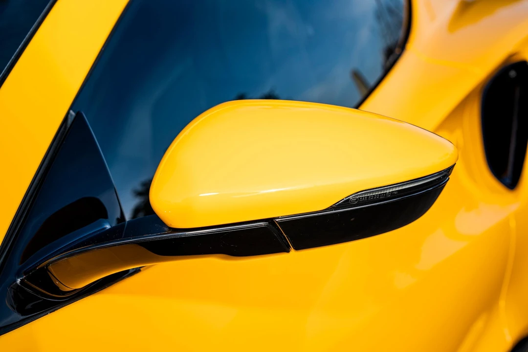 2024 Lotus Emira - Image 22 of 31
