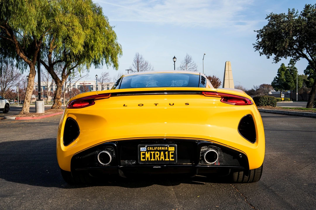 2024 Lotus Emira - Image 12 of 31