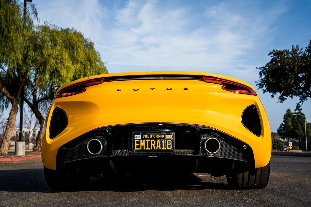 2024 Lotus Emira - Image 13 of 31