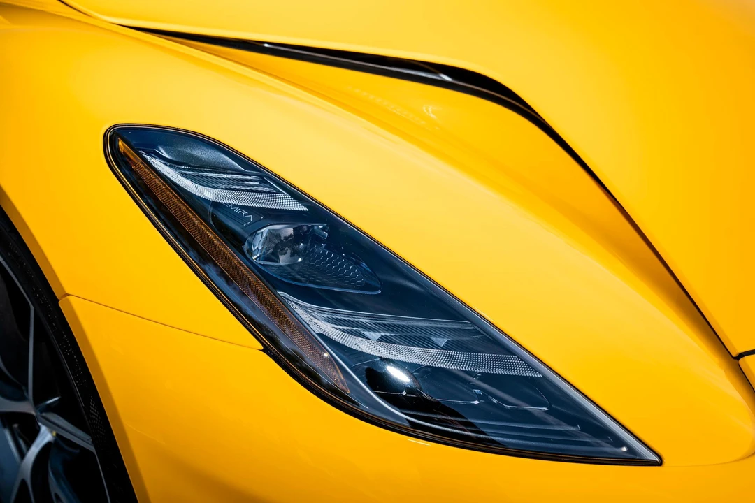 2024 Lotus Emira - Image 18 of 31