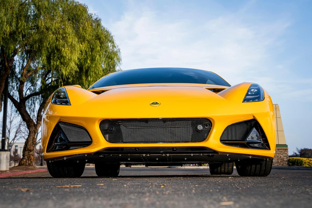 2024 Lotus Emira - Image 6 of 31
