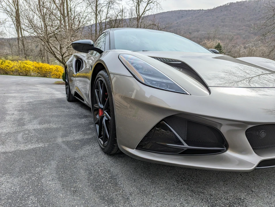 2024 Lotus Emira - Image 31 of 31