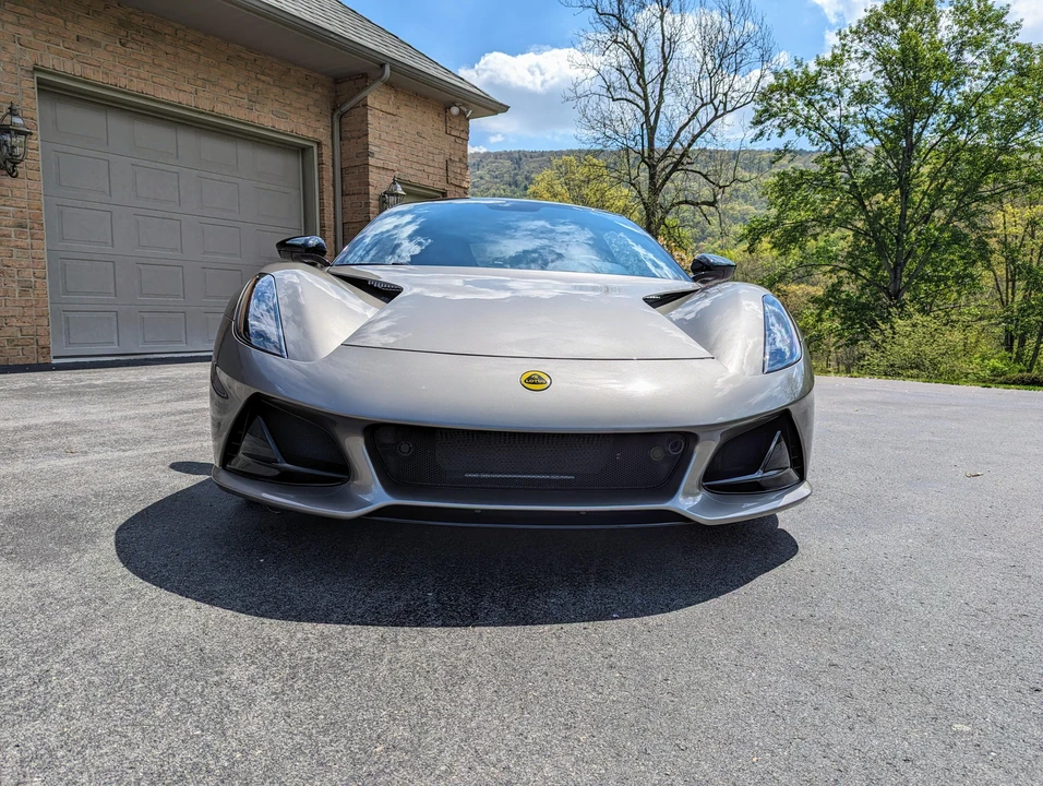 2024 Lotus Emira - Image 7 of 31