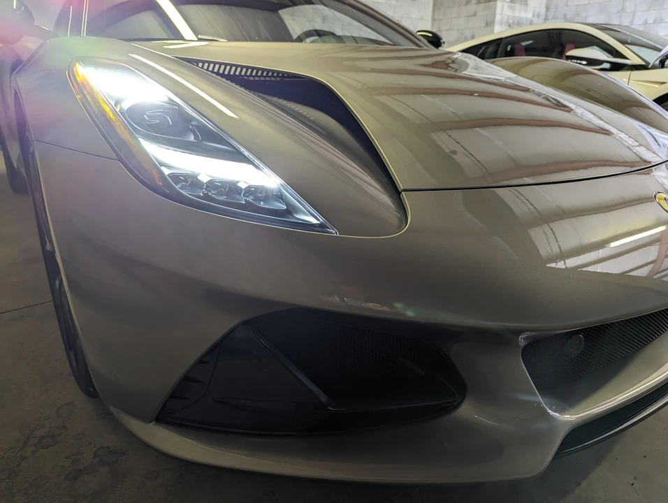2024 Lotus Emira - Image 29 of 31