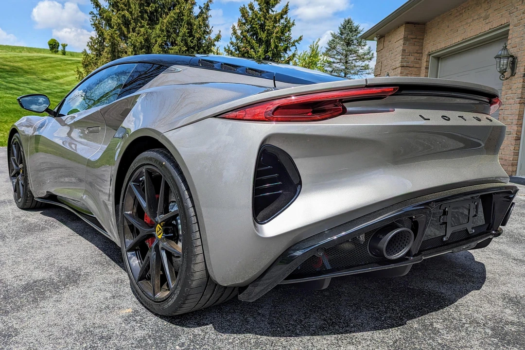 2024 Lotus Emira - Image 4 of 31