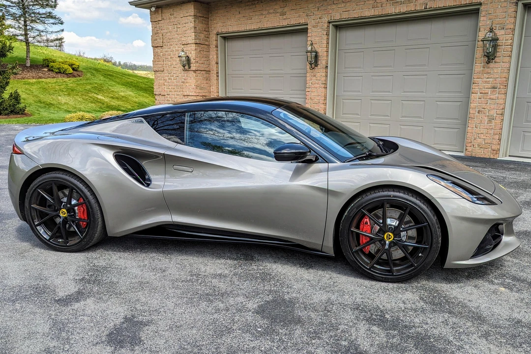 2024 Lotus Emira - Image 3 of 31