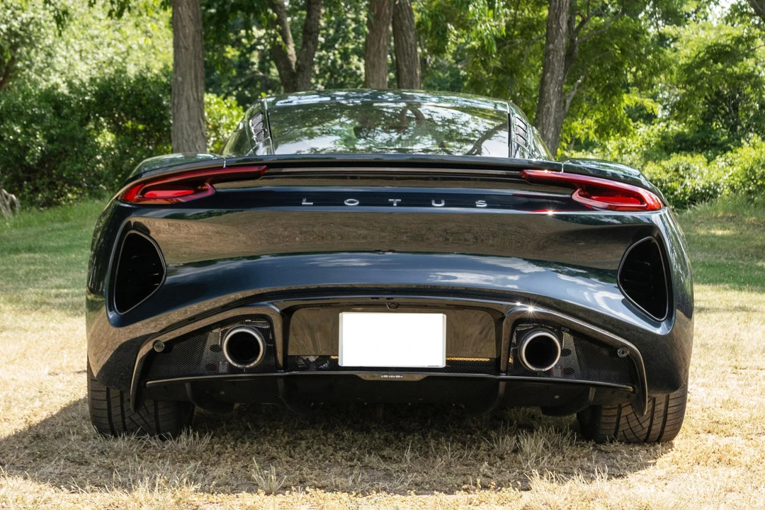 2024 Lotus Emira - Image 5 of 31