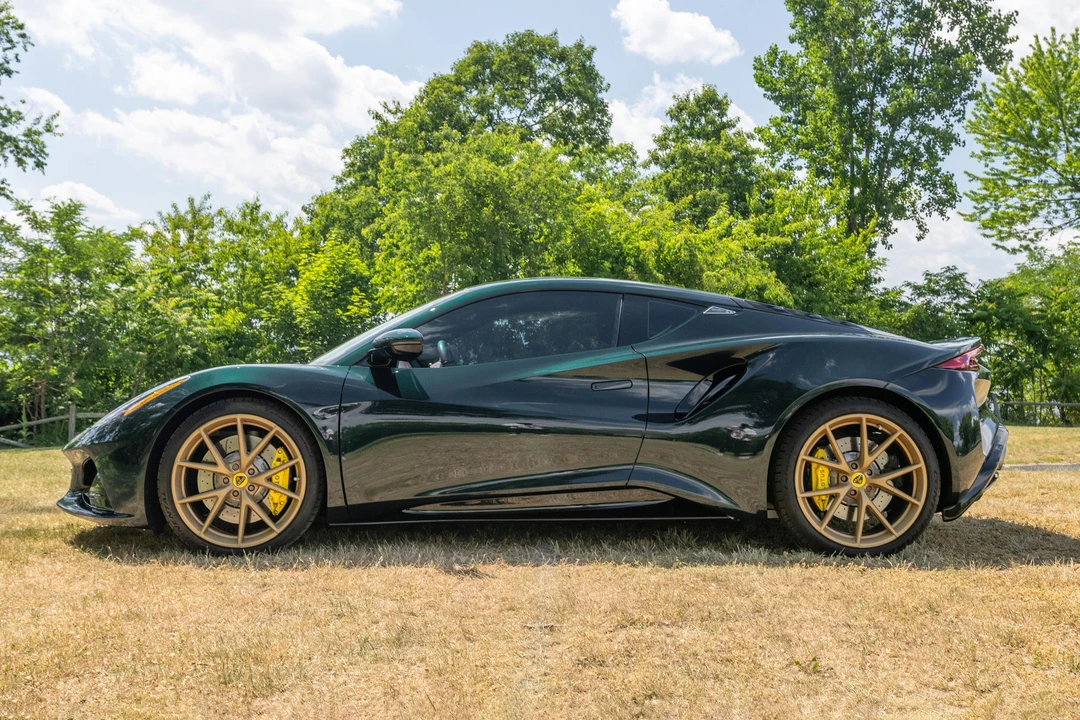 2024 Lotus Emira - Image 3 of 31