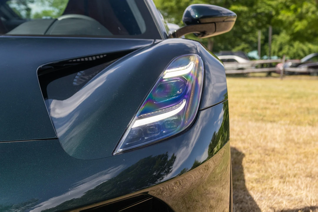 2024 Lotus Emira - Image 17 of 31