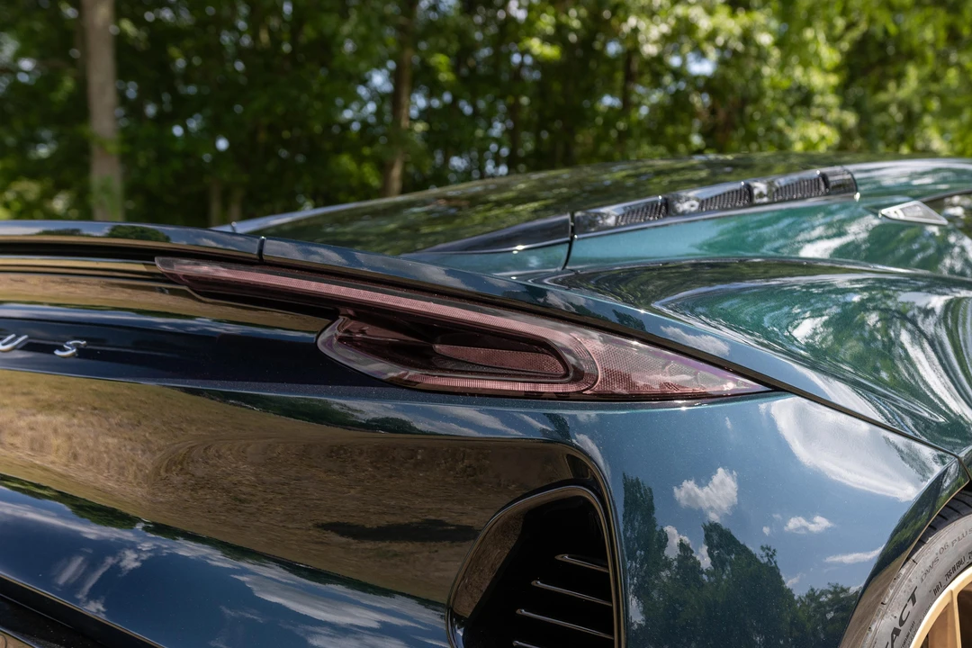 2024 Lotus Emira - Image 25 of 31