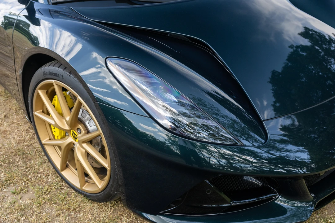2024 Lotus Emira - Image 11 of 31