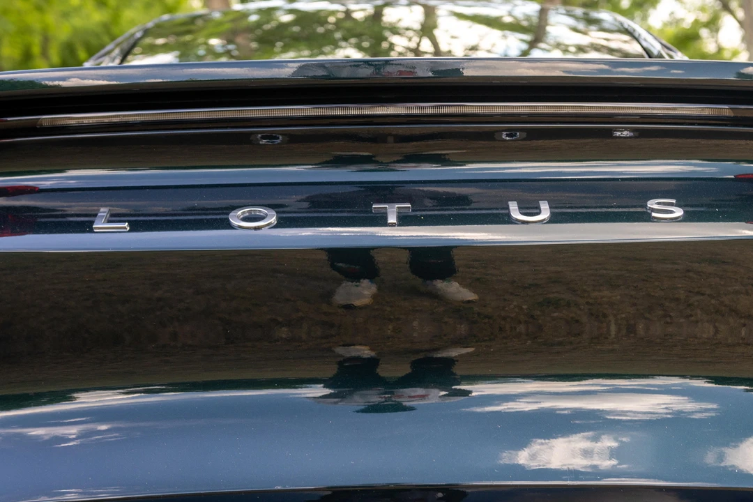 2024 Lotus Emira - Image 23 of 31